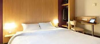 里尔图尔昆中心b&b酒店 2* 图尔昆